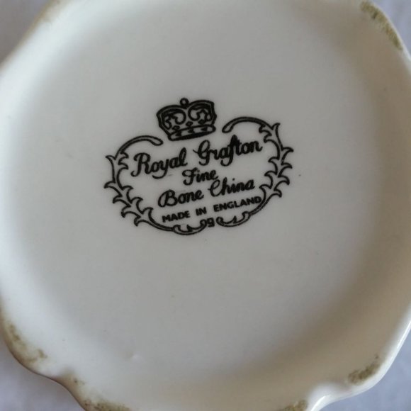 Set of Royal Grafton Fine Bone China Floral Teacups - Made in England (Set of 5) - Picture 2 of 2